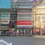 Cho thuê nhà vị trí cực đẹp mặt phố trần khát chân 150m2x6,5 tầng, mt9m, thang máy, riêng biệt