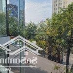 Bán tòa nhà 8 tầng diện tích 100m2 mặt phố trần duy hưng, vỉa hè rộng 6m. kinh doanh đỉnh cao