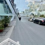 Giảm giá bán nhanh căn góc 02 mặt tiền lê đức thọ, p.6,dt 4x18m, gồm 11 phòng cho thuê, giá 6,98 tỷ