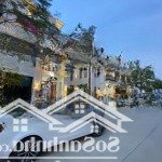 Bán căn biệt thự mặt biển full nội thất đã có sổ đỏ lâu dài tại dự án pearl villas hạ long giá tốt