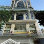 Khuôn đất lớn hơn 1000m2 dành cho khách xây building, ngang 20m.