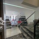 Chính chủ bán căn 2 mặt phố nguyễn văn cừ thông ngọc lâm - long biên