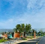 Bán gấp lô đất nền suất nội bộ view công viên 1,9 tỷ diện tích 100m2. công chứng ngay