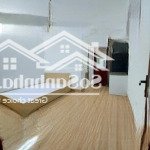 Chung cư mini 8 tầng thang bộ và thang máy cho thuê ở ngõ 204 trần duy hưng giá 2,4tr-3tr