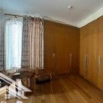 Góc 2 mặt tiền ! dt: 7m x 20m , 3 tầng đẹp , hxh 7m đường cmt8 p.7 q.tân bình , giá 23 tỷ tl