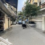 Bán đất cầu giấy , đường lạc long quân , ô tô qua đất , fadil đỗ cửa , 1 thẳng ra ngõ ô tô tránh