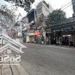 Cần bán căn nhà dân tự xây chắc chắn 35m giá 5,2 tỷ, mong gặp người hữu duyên.
