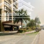 Vị trí đắc địa-view hồ tây-thang máy- lô góc- kinh doanh - dòng tiền 2 tỷ/năm -ô tô dừng đỗ.