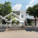 Nhà mặt tiền khu hoàng việt 18x25m trệt 1,5 lầu có sân vườn, cho thuê