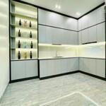 Bán chdv 300m2 10x30m bạch đằng - 8t thang máy - 4 tỷ / năm - đầu tư chỉ 35 tỷ 0983458219