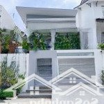 Cần bán nhà gấp 7x19m, 1 lầu tiện xây mới được hầm 5 tầng, dt 7 x19m mt đường số cxnh, quận 7 lh