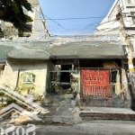 Siêu phẩm ngay emart 2 bán đất tặng dãy trọ 8x21m, dt 20tr/th - giá chỉ 12 tỷ tl - hẻm oto ngủ