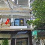 Bán nhà 1 trệt 2 lầu, đúc 3 tấm kdc phú hồng thịnh 8 gần ngã tư miếu ông cù 500m tp.thuận an