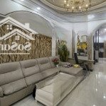 Mặt tiền đường, nhà ngang 5m dài 25m 4 tầng nhà đẹp kinh doanh, cách phú mỹ hưng chỉ 500m