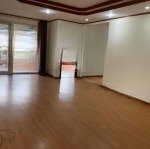 Cho thuê căn hộ trung hoà nhân chính 3 ngủ, đồ cơ bản, giá 17 triệu. lh 0918682528