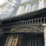 Bán nhà ngang khủng , quận 4 , 3 tầng .
- giá : 5,8 tỷ