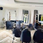 Bán toà văn phòng tại ô đồng lâm đống đa dt 152m2 10 tâng mt8.3m giá 115 tỷ tl