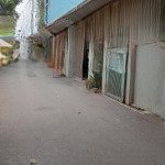 Bán đất tặng nhà cấp 4 phố văn phú - hà đông , ngõ thông , ô tô đỗ cửa ,dt 54m2 , gần phố , giá 8xỷ
