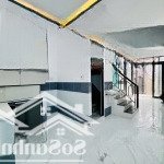 -bán căn nhà mặt hẻm 1 set đường oto, cách đường lớn 30m 4x11 nhà mới như hình