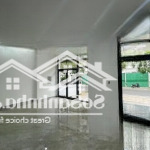 Cho thuê shophouse thấp tầng , 144m2 , nhà hoàn thiện có thang máy tại vinhomes grand park.