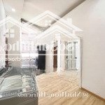 Cho thuê căn hộ 2 phòng ngủ cửa sổ, máy giặt riêng, rộng 55m2, gần cầu vượt 3 tháng 2 q10