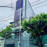 Nhà nguyên căn mt hoàng hoa thám, ngay ga t3. dt: 6x20m. hầm 4 lầu. sẵn nội thất. giá 50tr/tháng