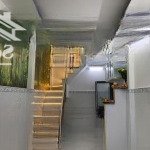 Nhà quận 4, 34m2, 3 tầng, 2pn, 3wc, nở hậu, giá nhỉnh 2 tỷ (tl khách thiện chí), sổ hồng riêng