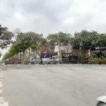 Bán nhà mp nguyễn xuân khoát, ngoại giao đoàn 136 tỷ 250m2 lô góc 3 mặt tiền đường 40m