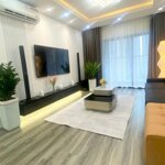 Gia đình mình bán gấp căn hộ chung cư ngoại giao đoàn - 86m2 ( 3pn) - căn góc – giá 6 tỷ 880.