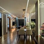 Bán gấp căn hộ chung cư n01t5 ngoại giao đoàn - 2pn và 3pn – nhà đẹp – thiện chí bán nhanh.