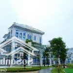Bán 162m2 song lập cạnh bể bơi hướng dương giá chỉ 10.x tỷ tại vinhomes star city