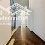 Oto dừng đỗ,ngõ thông, thang máy, nội thất sịn nhập khẩu tiền tỷ, 5t mới, hai mặt ngõ. gần sân vui
