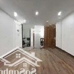 Chính chủ e cần bán gấp nhà phúc lợi 4.5 tỷ 30m x 5 tầng - 15m ra ô tô tránh