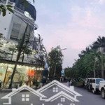 La casta văn phú - mặt phố - kinh doanh vô địch - vỉa hè 10m - cực cực hiếm bán