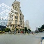 Bán biệt thự vườn đào view vườn hoa mặt phố, khu vực quan chức 252m2 6 tầng thang máy, giá: 150 tỷ