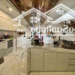 Bán căn cc mễ trì, nội thất đẳng cấp, tầng cao view đẹp, căn góc, 3pn, 2wc, 120m2, 6.x tỷ