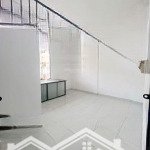 Chung cư xã hội việt sing, sài gòn mua được, lầu 3 sổ hồng căn góc 445 triệu, thuê 2,7 triệu/th