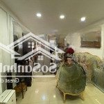 Bán nhà. mặt phố nguyễn thái học - vị trí vừa ở vừa kinh doanh đỉnh cao - vỉa hè rộng .