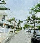 Nhà phố merita khang điền liên phường q9 -nội thất cơ bản tiện ở hoặc làm cty -1 trệt 2 lầu 4pn 4wc