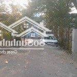 Bán nhà khu liền kề bát khối, thạch bàn, đường rộng, vỉa hè, ô tô tránh, gần cầu, 80m2, 17.9 tỷ