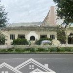 Mặt tiền vip lớn ngang 40m, hơn 4,000m2 - số 07 nguyễn bỉnh khiêm, quận 1