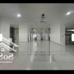 Cho thuê văn phòng tầng 2 toà 1 la casta văn phú 38m2 chỉ 7.5tr