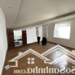 Bán căn 2pn góc - 65m2, 2 mặt thoáng view sông hồng, cầu vĩnh tuy. lh 0813489555