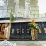 Nhà 2 lầu hoàn công gần chợ dĩ an 1 giá 4 tỷ 500 thương lượng