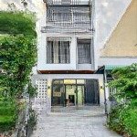 Cô thủy cần bán gấp nhà cho con trai về ở chung nằm ngay ngã tư nguyễn văn thành