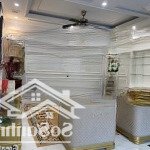 Liền kề ngọc trai hướng đông nam view công viên vườn hoa full nội thất. liên hệ 0917.099.999