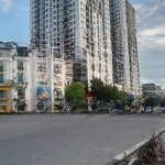 Bán nhà hồng tiến, long biên, 45m2*6t. gara, thang máy, vỉa hè, dòng tiền.
