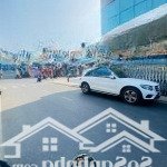 Vila 2 tầng góc 2 mặt tiền vip khu cao ốc văn phòng trung tâm 180m2 đất ngang 18m hạ chỉ còn 37 tỷ