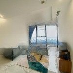 Bán căn 3 ngủ full nội thất + 99m2 view sông hồng, sẵn sổ sang tên sunshine city