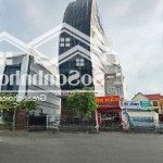 Chính chủ cho thuê nhà mặt tiền 677 lê văn việt, p. tân phú, q9, 7x28m, hầm 7 lầu, 0908140491